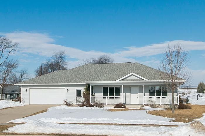 1st image of 275 Radcliffe Dr