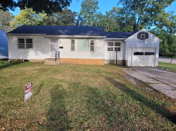 2628 Iowa St, Cedar Falls, IA 50613