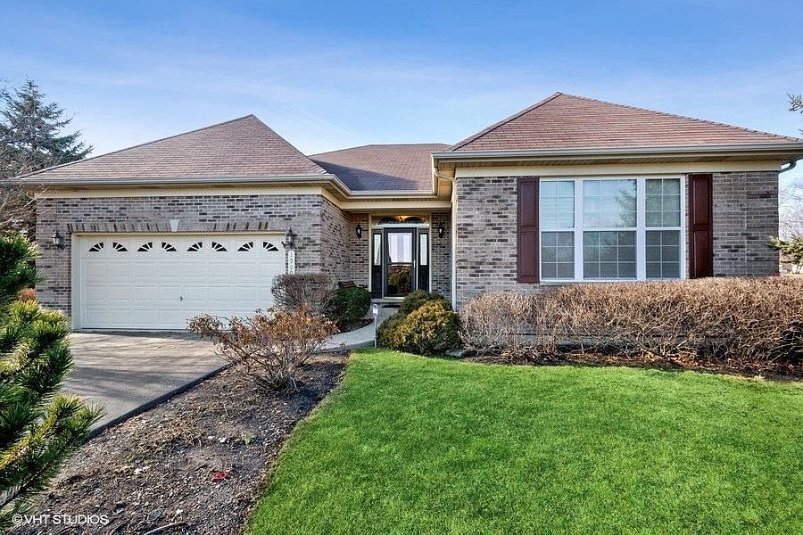 1st image of 1590 Garden Ct