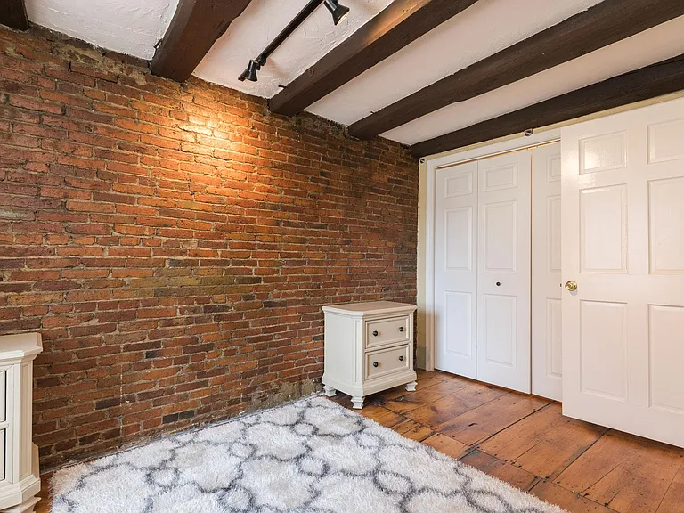 111 Market St #5 — Photo 15