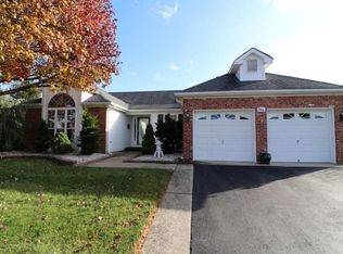 166 Chesterfield Ln, Toms River, NJ