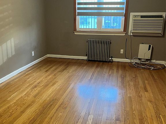 5th image of 5314 194th Street