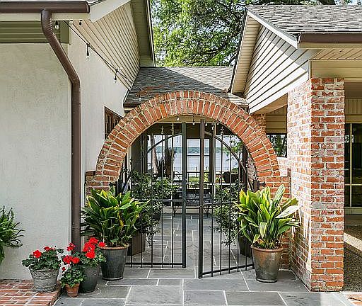 4th image of 5591 Leisure Ln