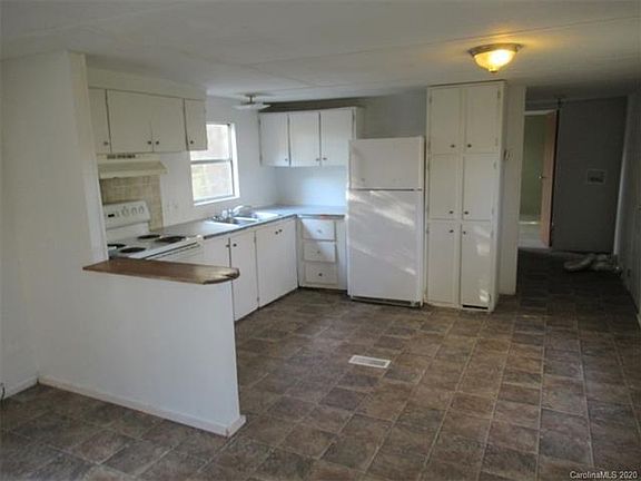 5th image of 126 Gemini Dr