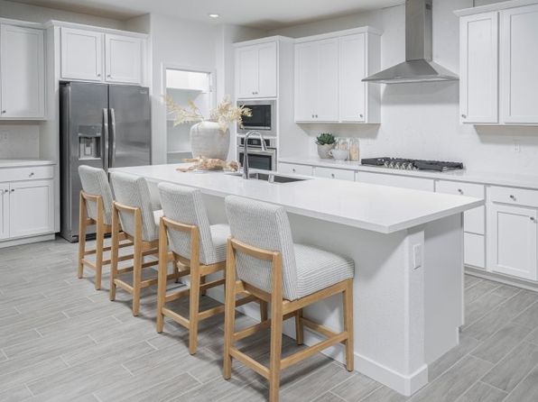 1052 Tributary Way, Plumas Lake, CA 95961