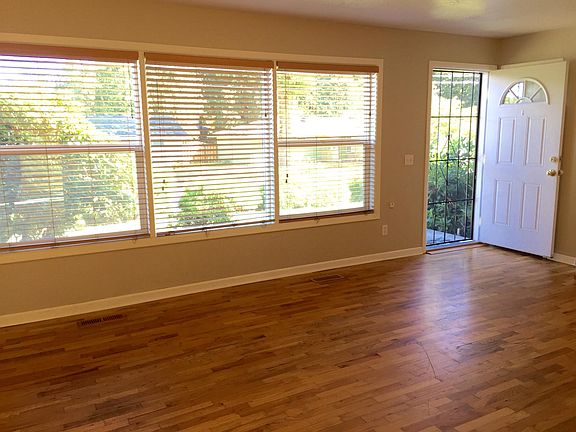 3rd image of 1020 NE Sturgess Ave