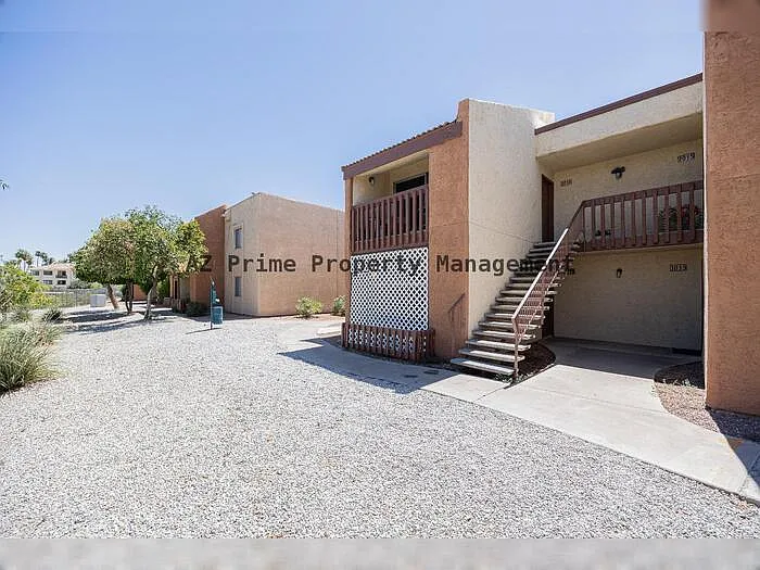 2121 W Royal Palm Rd #1016