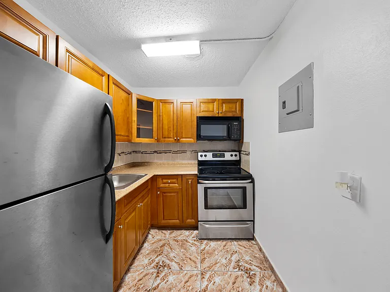 301 NW 177th St #201 — Photo 8