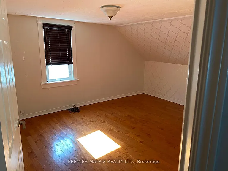 46 George St — Photo 15