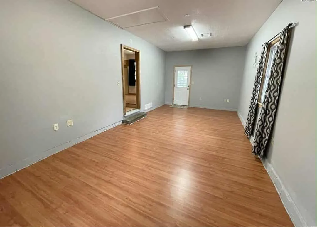 1405 Dixie St — Photo 3