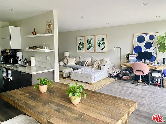 1735 N Fuller Ave #324 — Photo 5