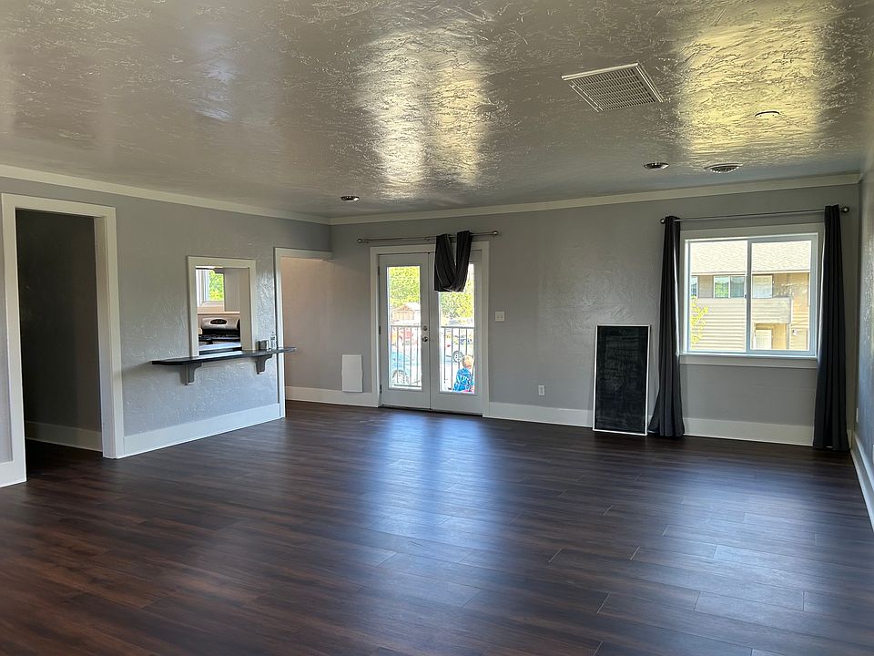 1st image of 1040 Main St #A
