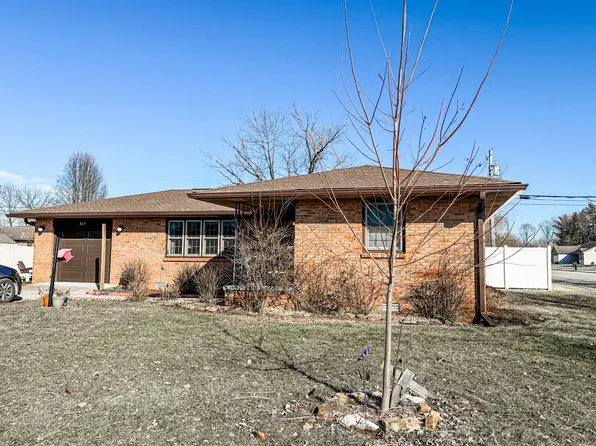 829 Maplewood Dr, Seymour, IN 47274