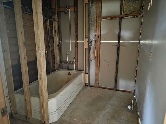4th image of 27262 Seaside Rd