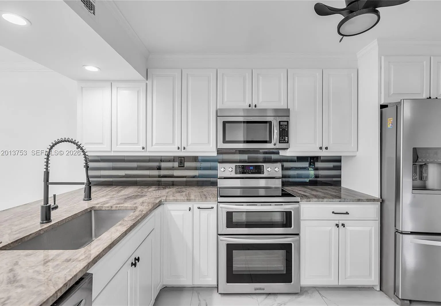 2 bed, 2.0 bath, $2,600 — Photo 3