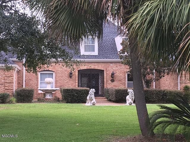 2nd image of 13540 Fairway Dr