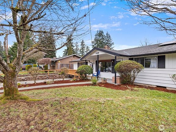 4th image of 2120 Ginkgo Street SE