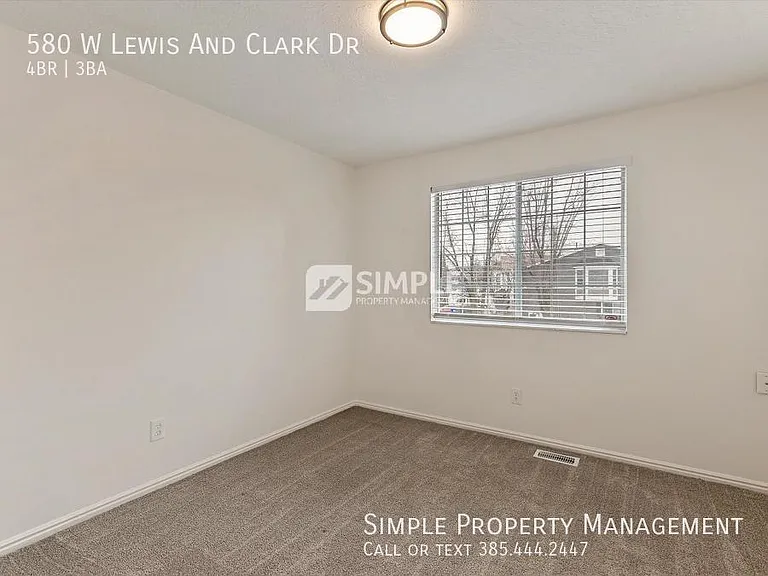 580 W Lewis And Clark Dr — Photo 18