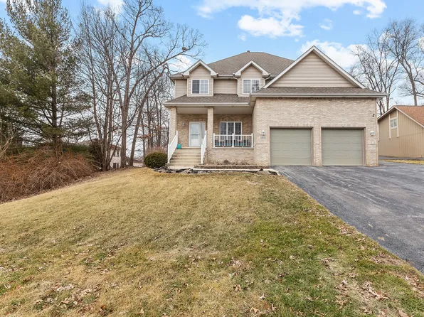 2342 Four Seasons Pkwy, Crown Point, IN 46307