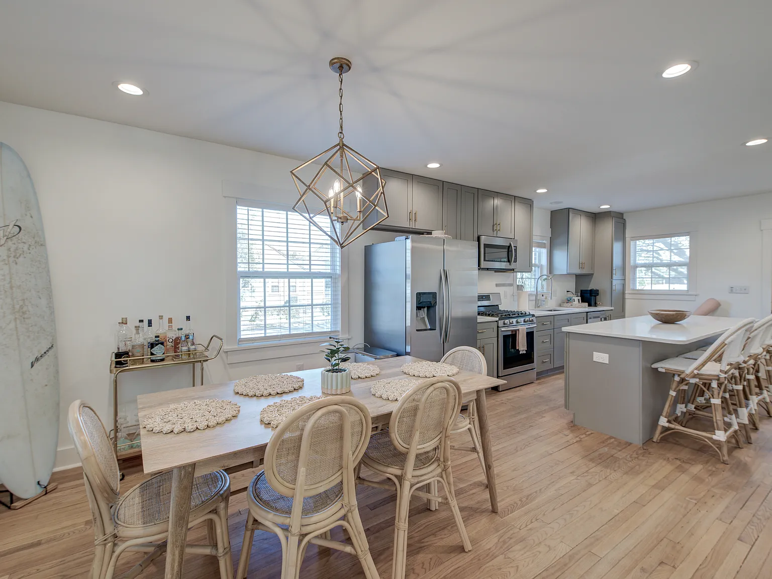 3 bed, 1600 sqft, $3,800 — Photo 2