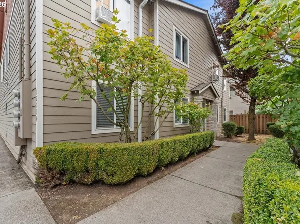 12014 SE Bush St APT A, Portland, OR 97266