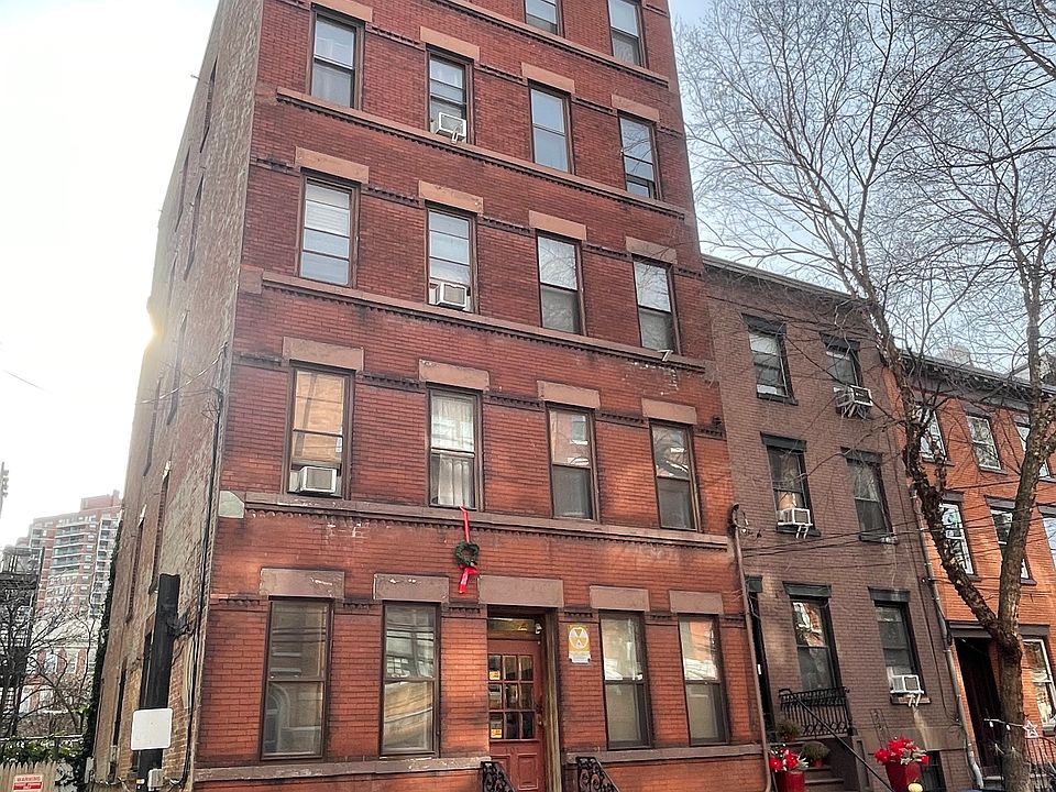 1st image of 101 Sussex St APT 4R
