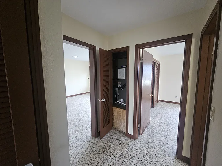 824 Cypress Ave — Photo 9