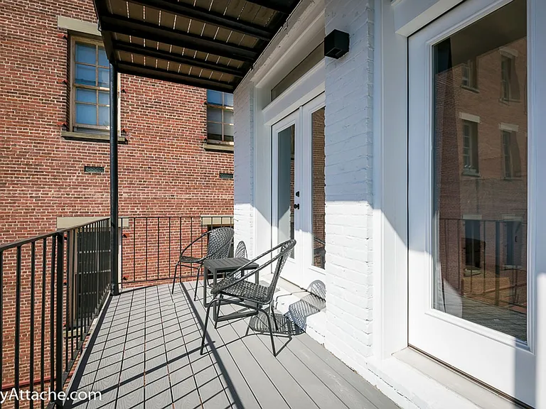 631 Constitution Ave NE — Photo 15