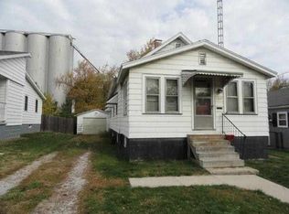 1303 W Grove St, Bloomington, IL 61701