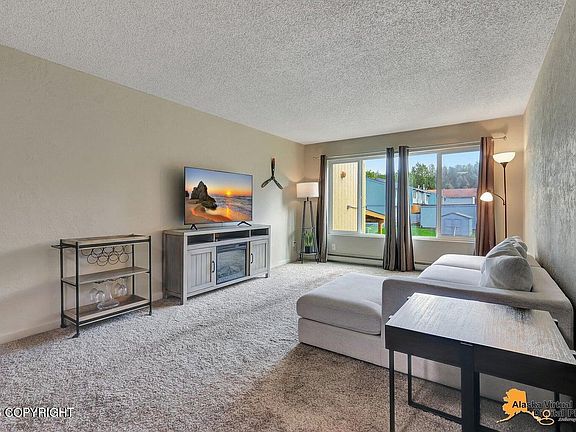3rd image of 3100 Ward Pl APT 12