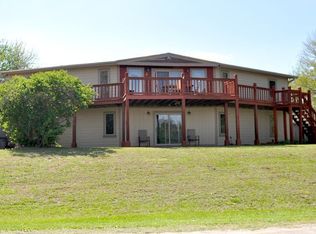 7685 Comanche Rd, Meriden, KS 66512