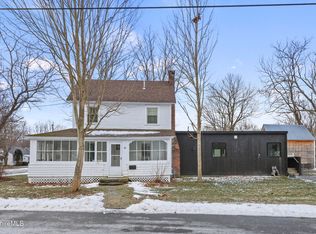 87 Maple St, Williamstown, MA 01267