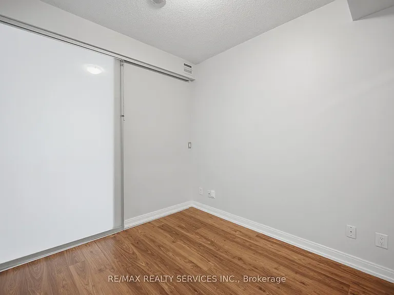 151 Village Green Sq #206 — Photo 25