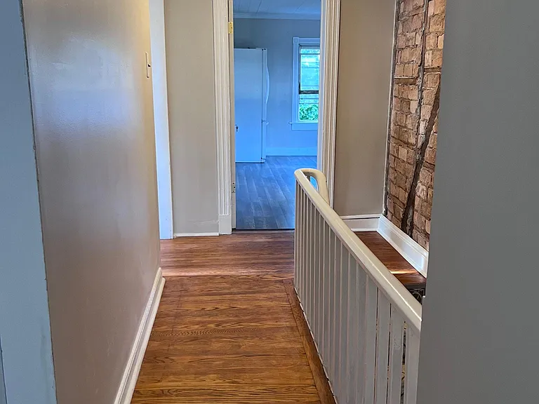201 New St — Photo 17