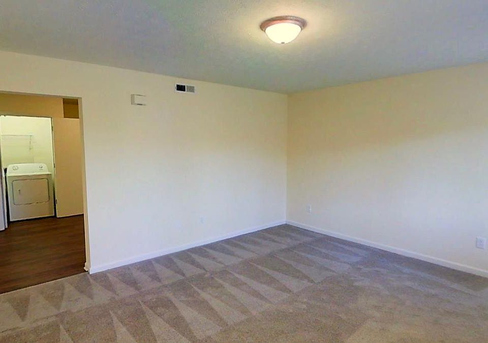 1st image of 28 Brittany Ln #100335685