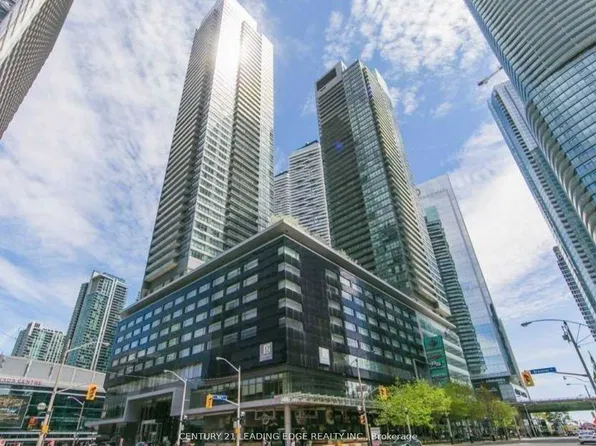 55 Bremner Blvd, Toronto, ON