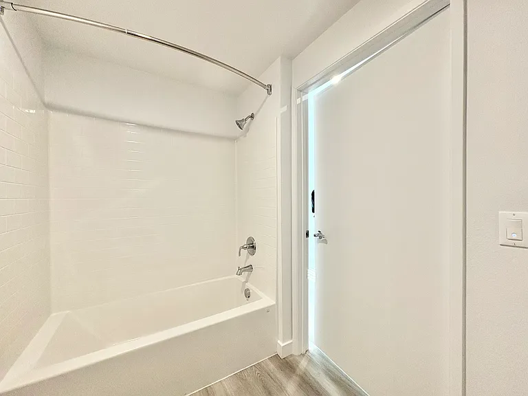 4008 MLK — Photo 9