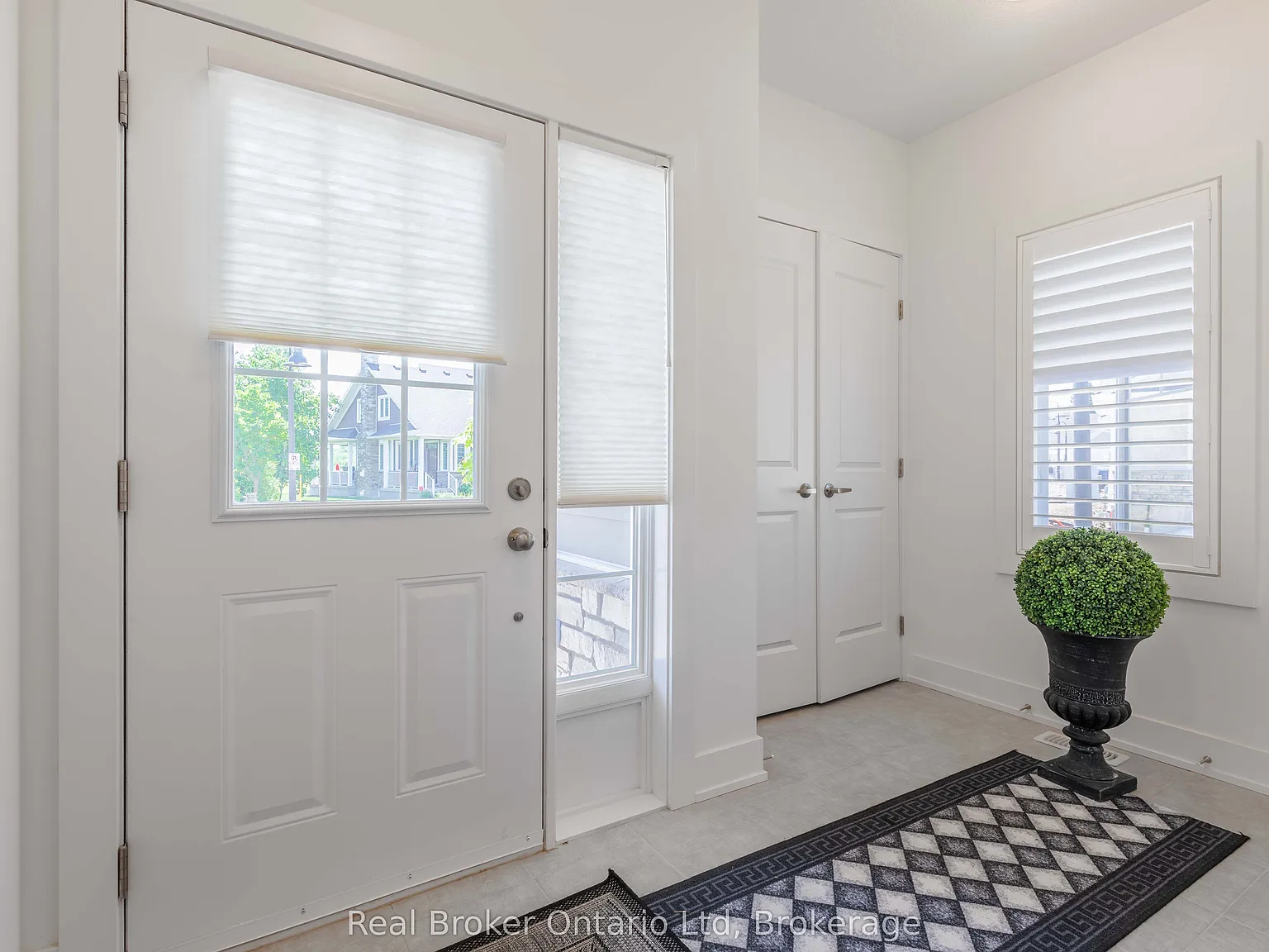 3 bed, $3,400 — Photo 3