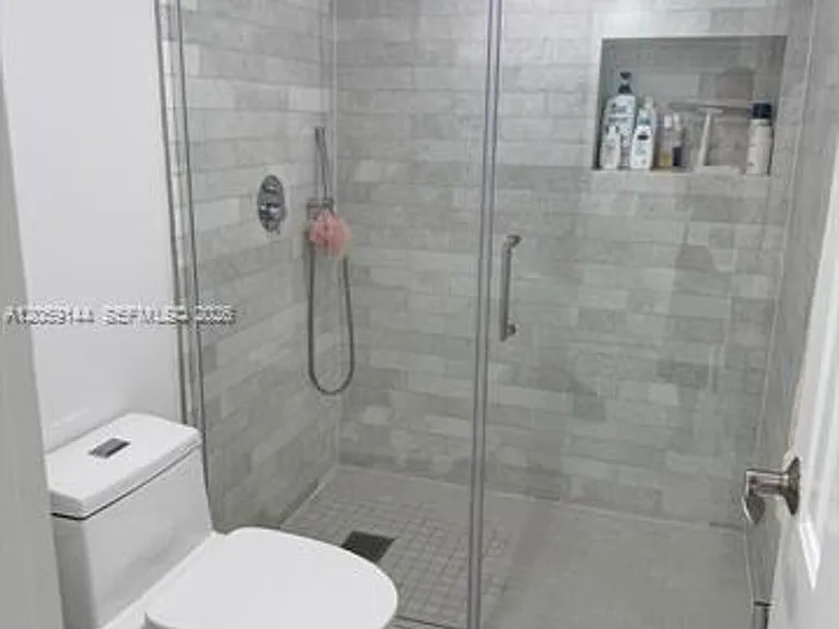 2333 Brickell Ave #CU-2512 — Photo 11