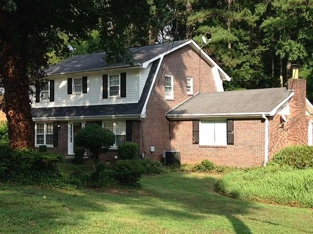 1436 Drayton Woods Dr — Photo 3