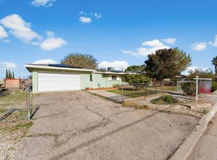 1633 Elizabeth Lake Rd, Palmdale, CA 93551