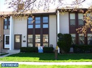 34 Twin Rivers Dr N, East Windsor, NJ 08520