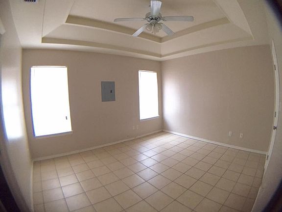 3rd image of 1906 Horsetail Fls APT D