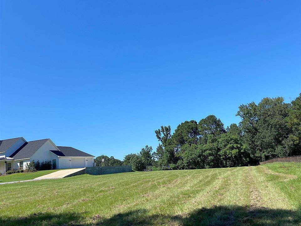 2nd image of 312 Hattaway Rd