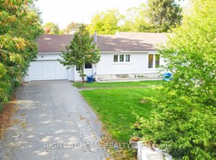 6 Manorcrest Dr, Toronto, ON M2N 5K1