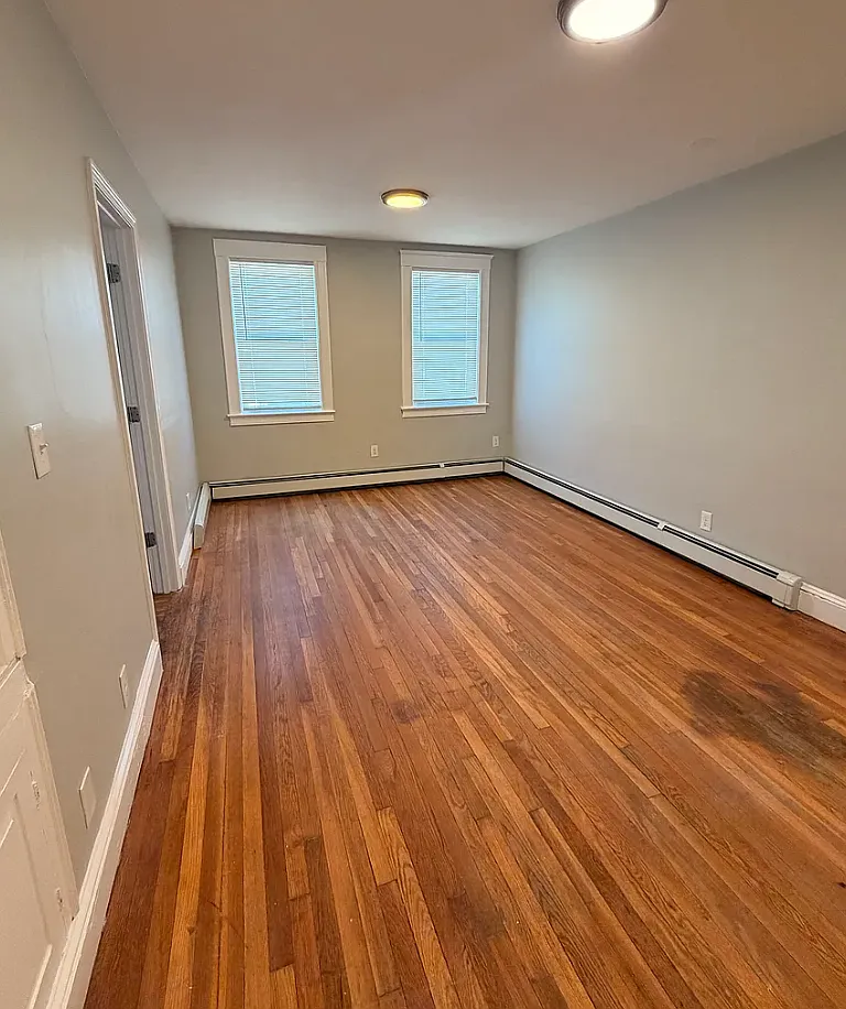 175 Florence St — Photo 4