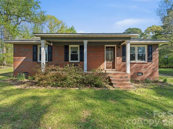 2291 Hicklin Bridge Rd, Edgemoor, SC 29712