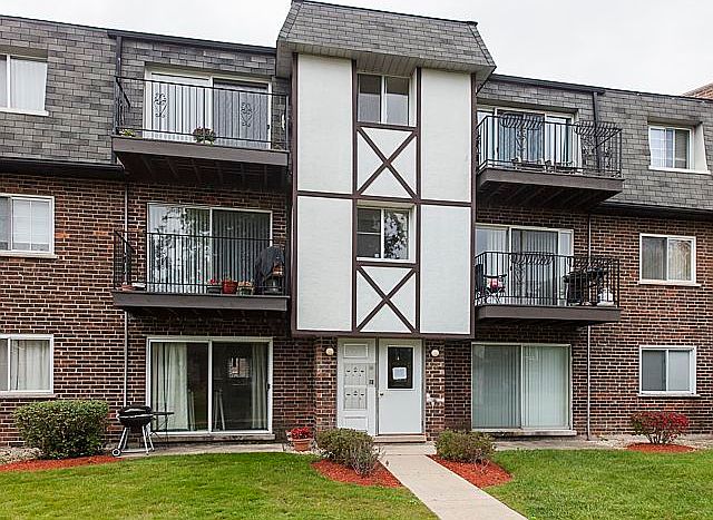 1st image of 9459 Bay Colony Dr APT 1N