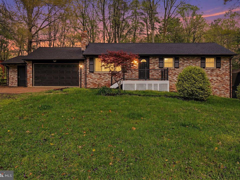 1st image of 96 Sandy Ridge Rd