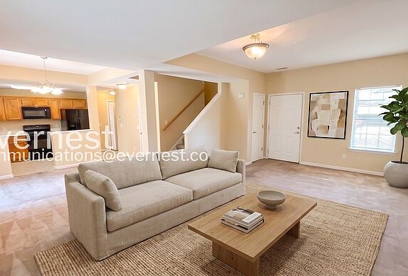 3rd image of 7136 Arbor Leaf Ln